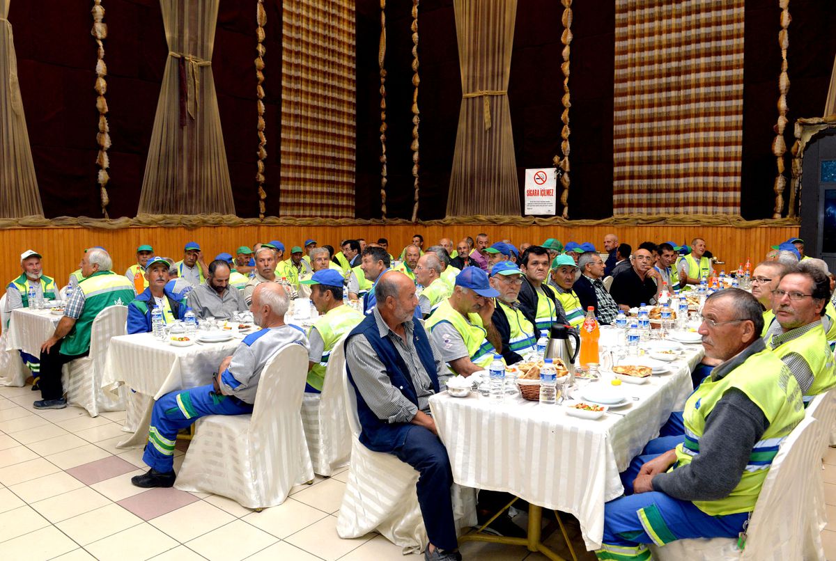 Osmangazi Ailesi İftar Buluşmalarını Sürdürüyor