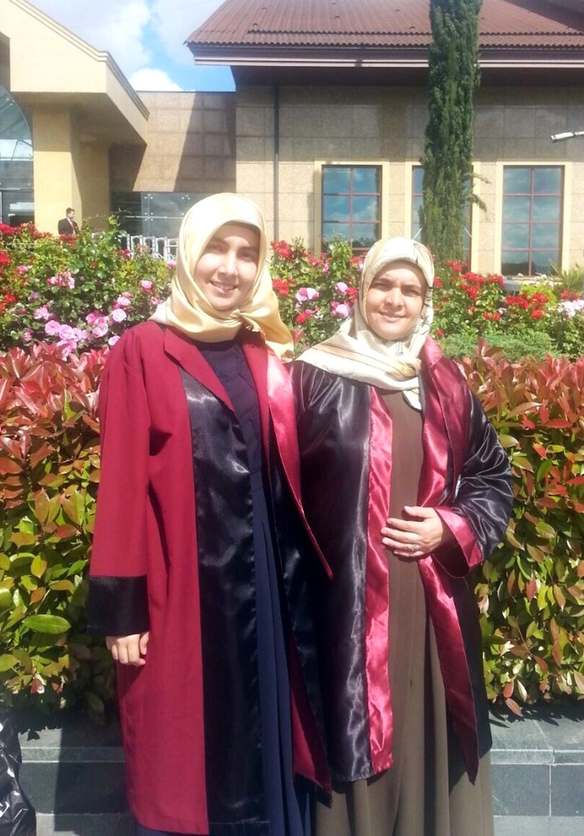 Anne Kız Aynı Dönem Mezun Oldu