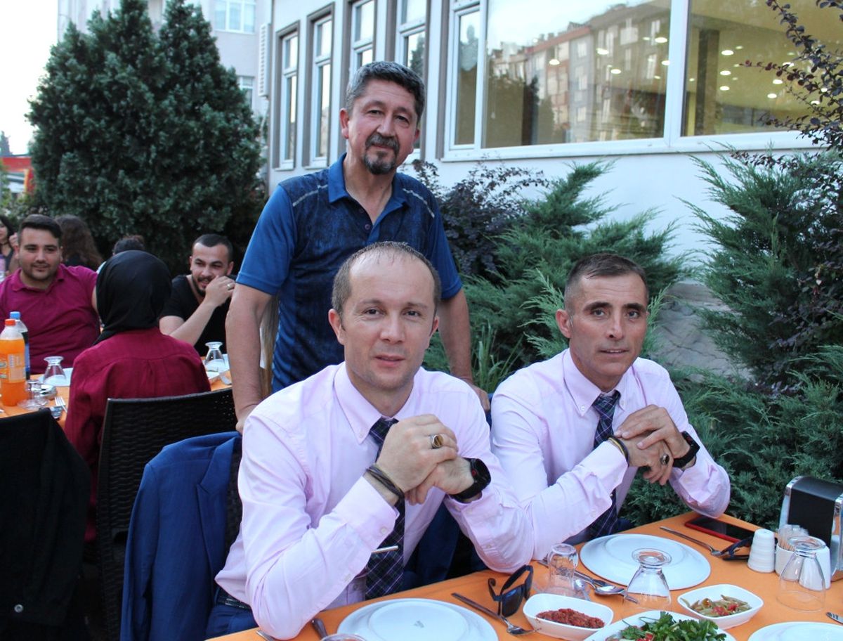 Rıdvan Şükür\'den Maratonculara iftar yemeği.