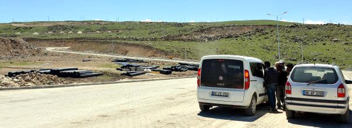 Sanayi Bölgesinde Yer Altındaki Elektrik Kablolarını Çaldılar