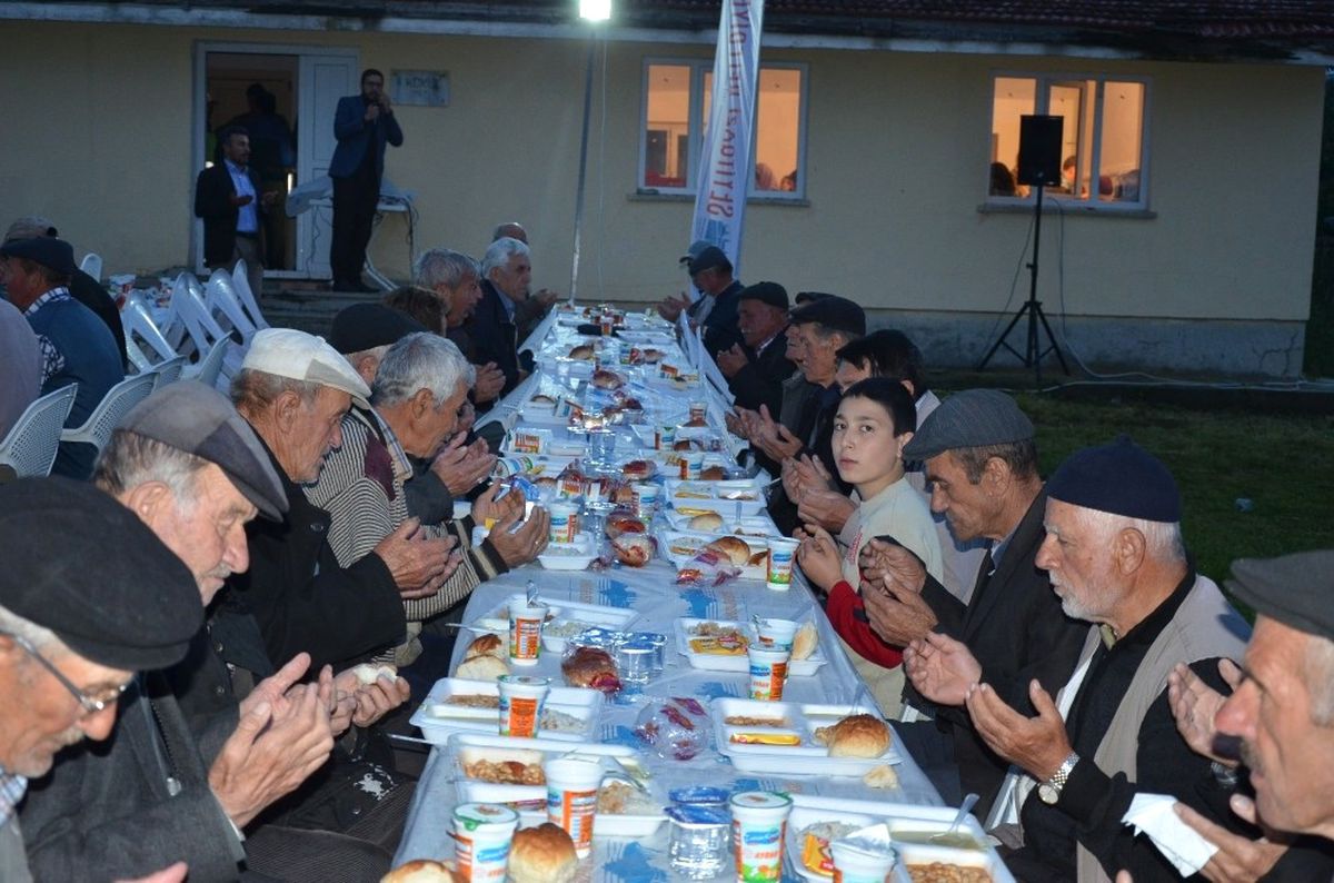Sarıcailyas\'da İftar Bereketi