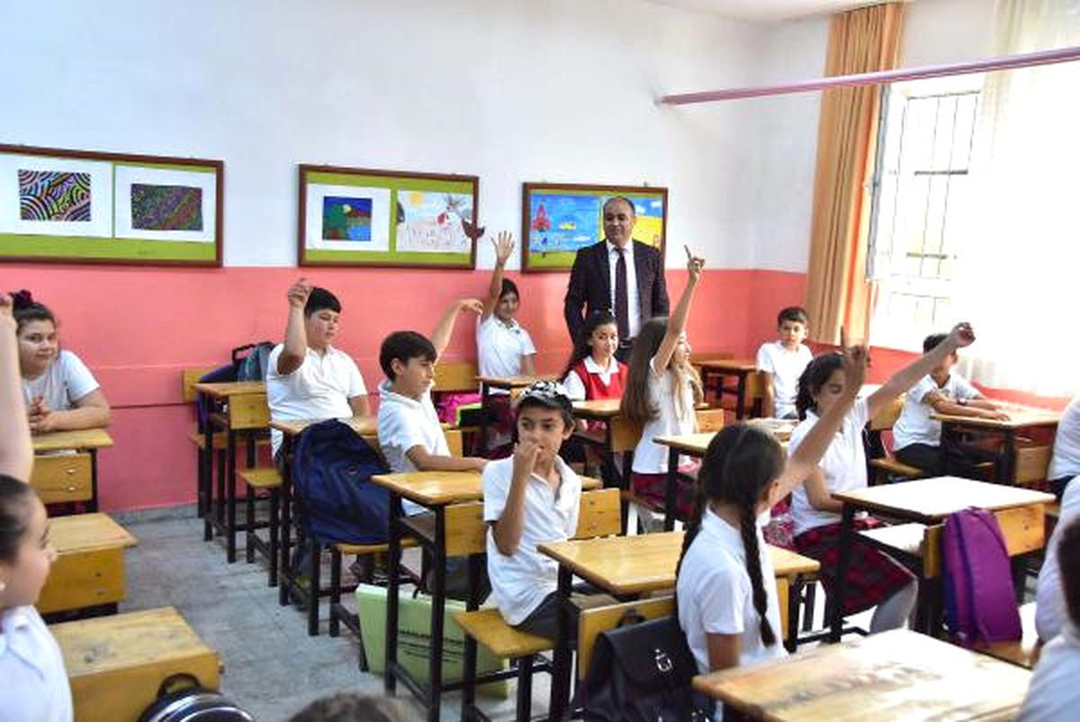 Şehit Çocuklarının Buruk Karne Sevinci
