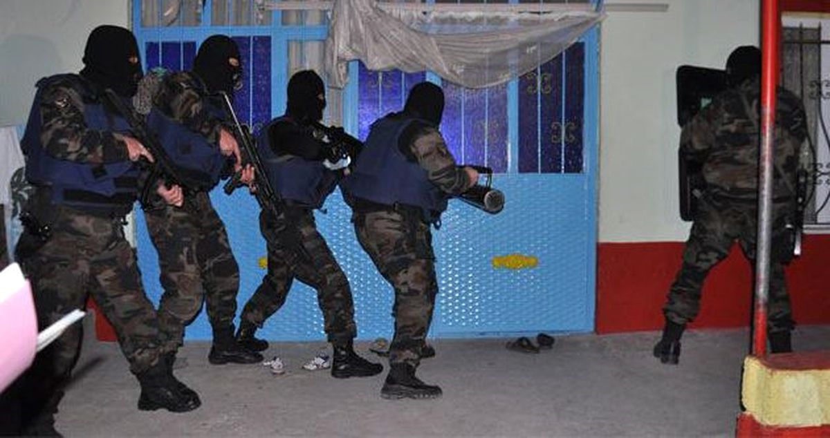Sultangazi\'de Terör Operasyonu