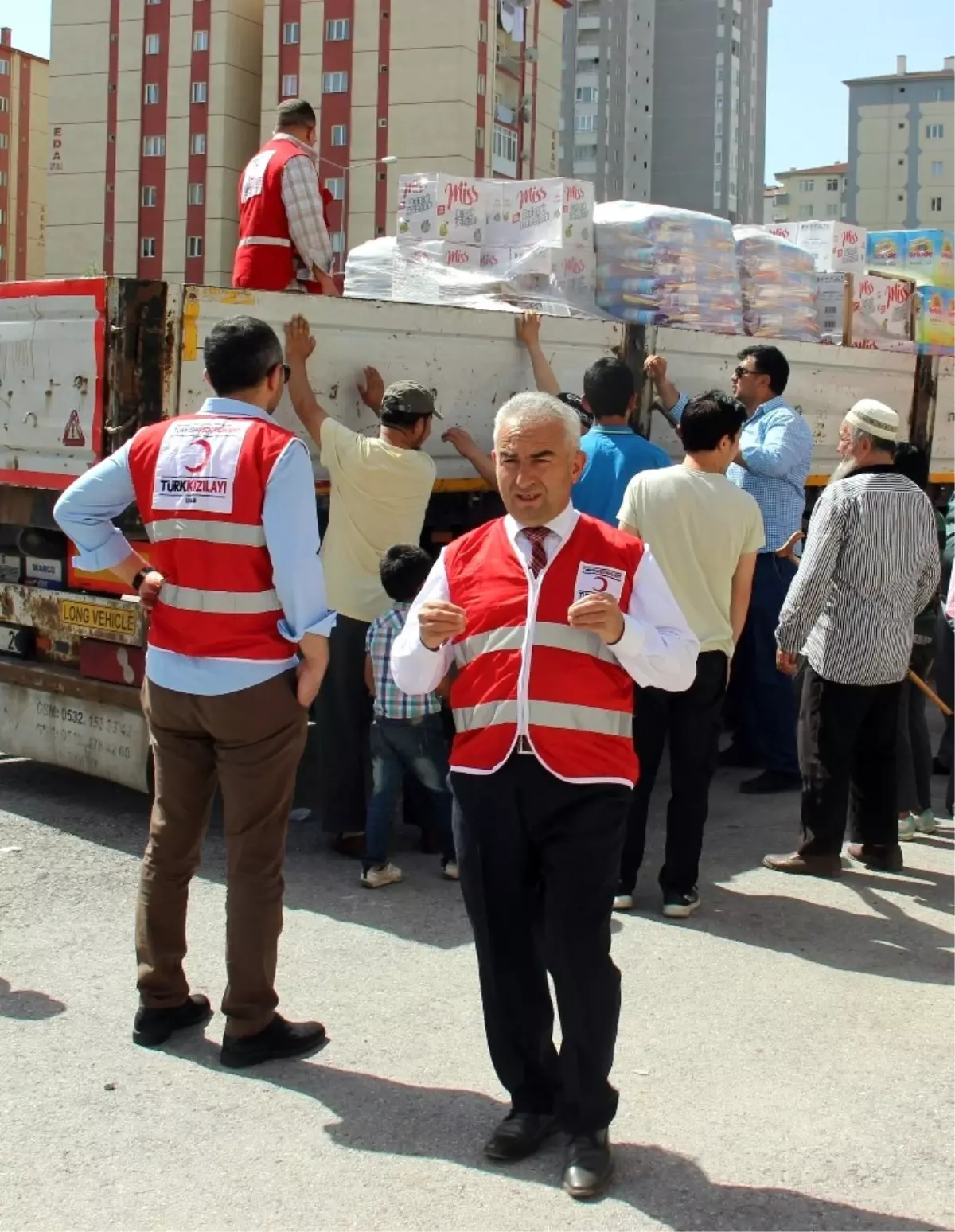 Türk Kızılay\'ından Doğu Türkistanlılara Yardım