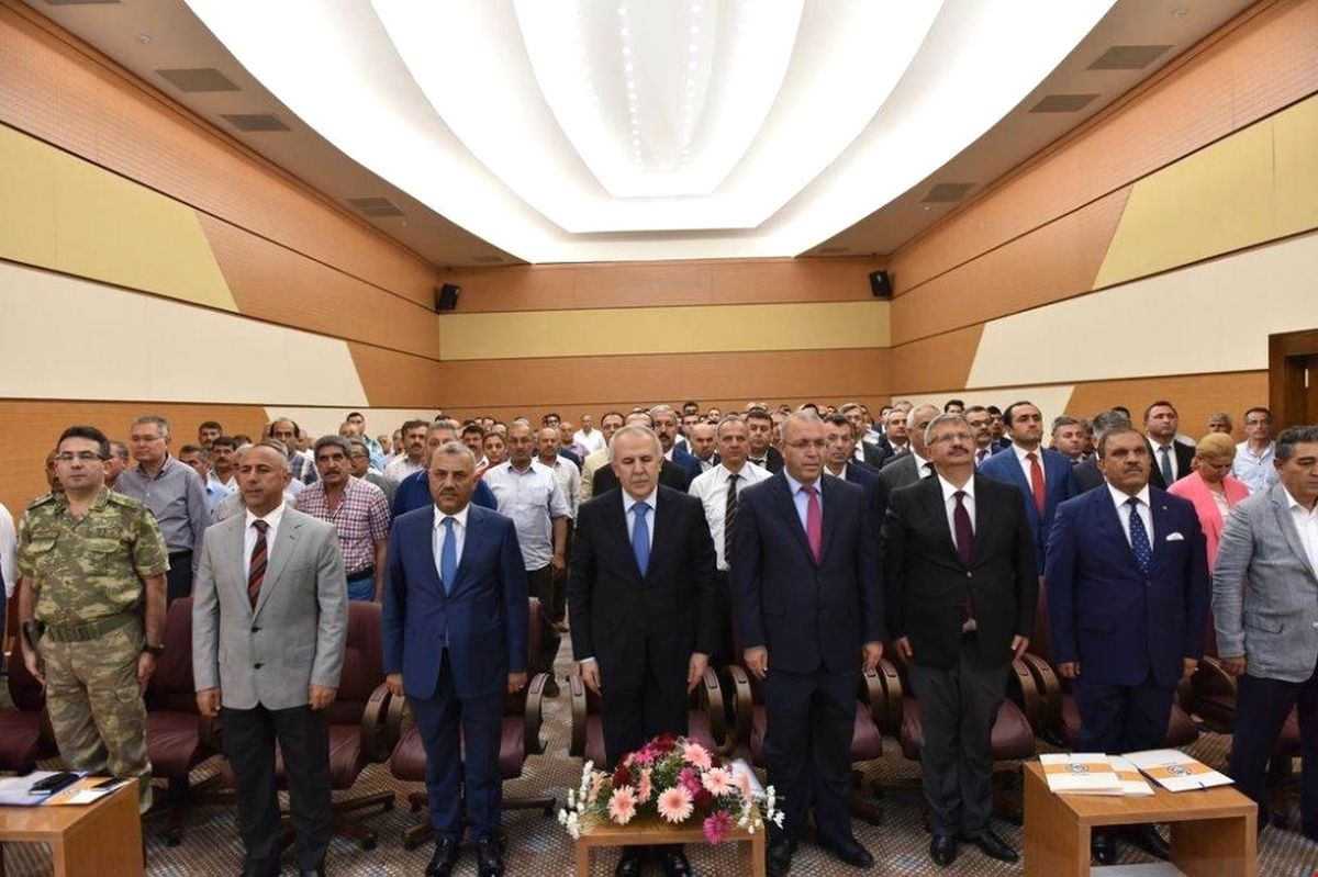 Vali Ata Reyhanlı\'da Vatandaşlarla Buluştu