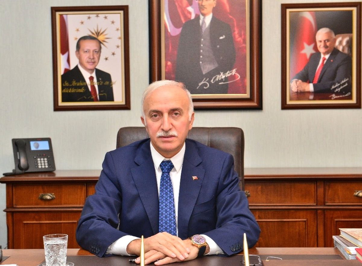 Vali Şahin: "Hayat, Lys Sınavını Kazanmaktan İbaret Değil"