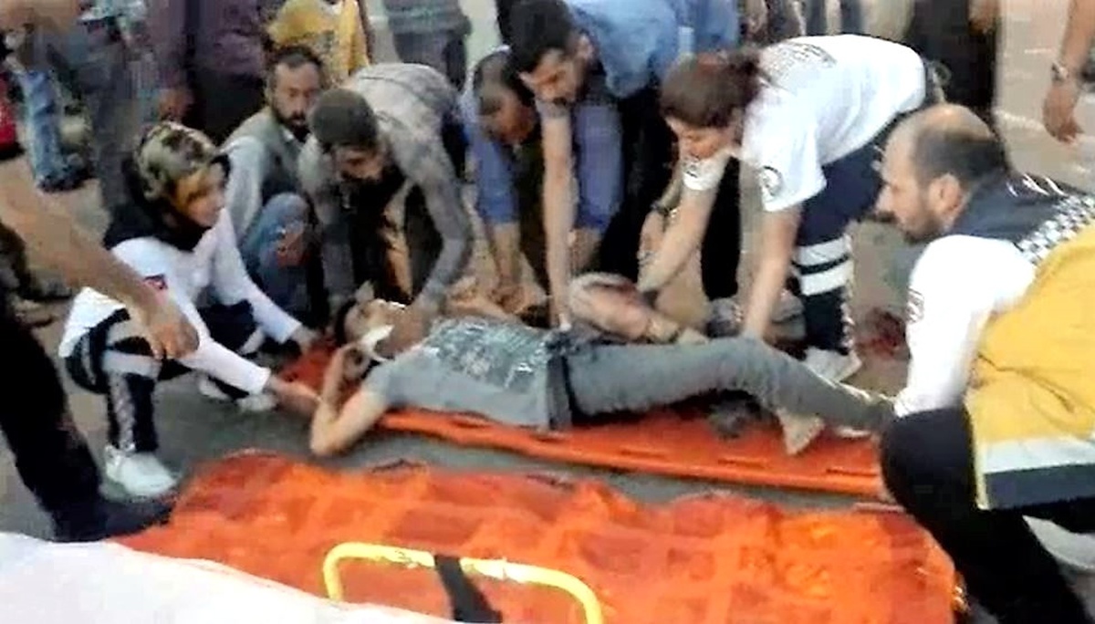 Vince Çarpan Motosikletli Ağır Yaralandı