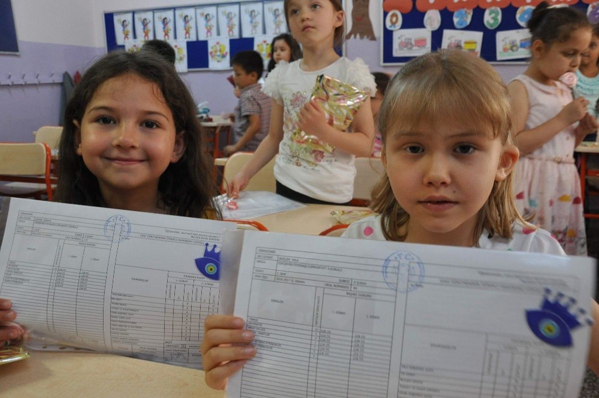 Yeşilyurt\'ta Karne Heyecanı
