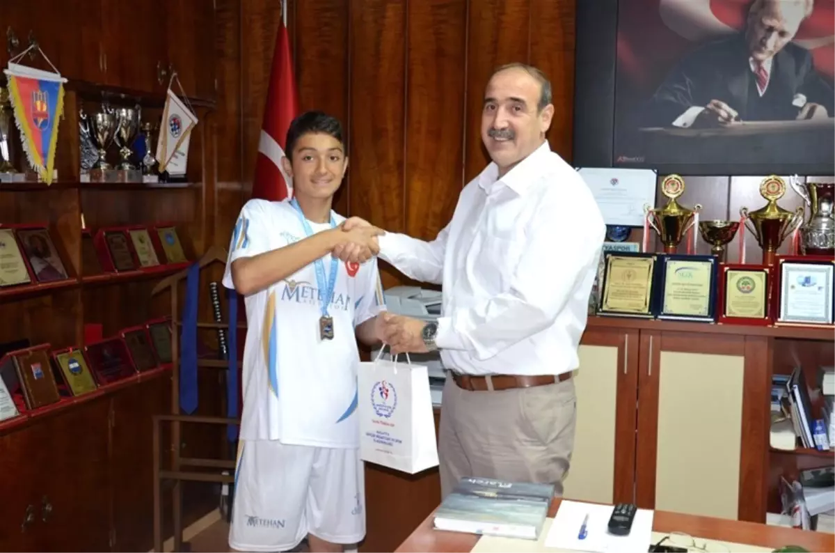 Yüzme Milli Takım Kampına Malatya\'dan 2 Sporcu