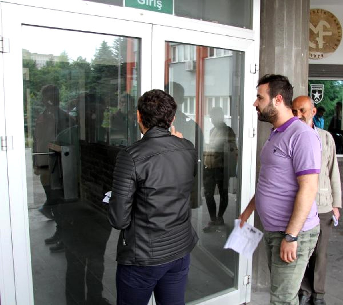 9.45 Sonrası Gelen 2 Öğrenci Kapıda Kaldı