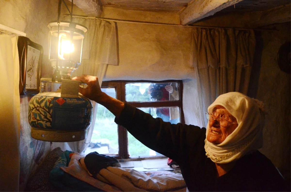 91 Yaşında Henüz Elektrikle Tanışmadı