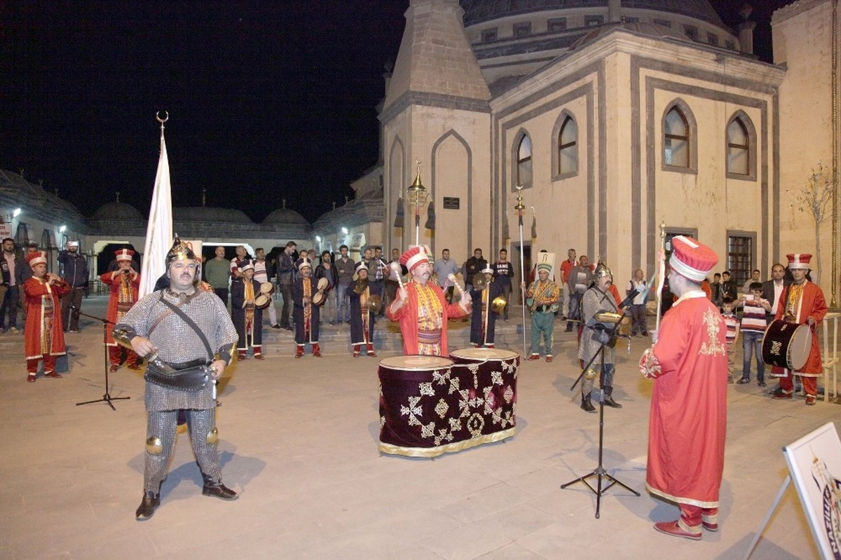 Ahlat\'ta Mehteran Gösterisi İlgi Gördü