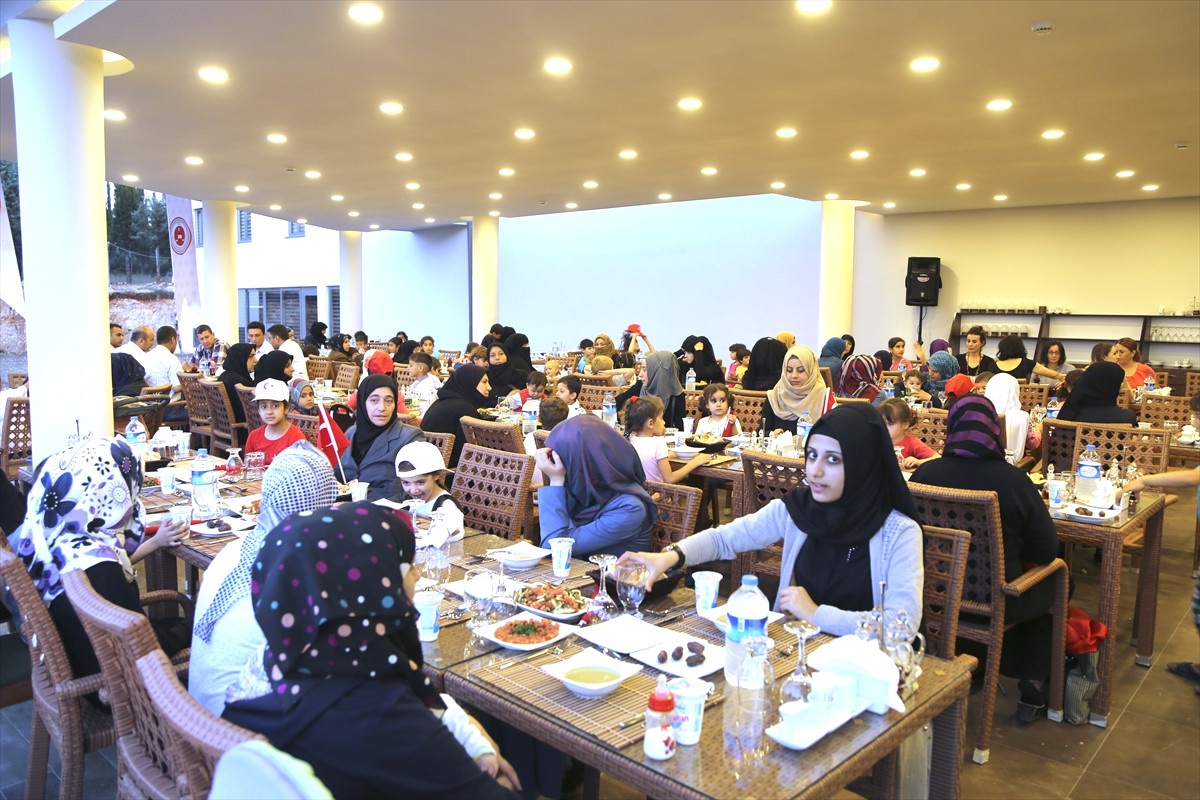 Antalya\'da Şehit Aileleri, Gaziler ve Yetimler İçin İftar