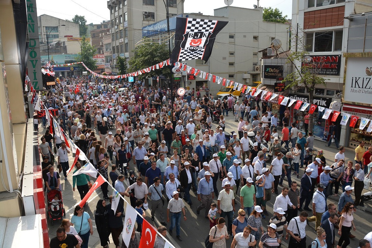 Başkan Eşkinat 53. Kiraz Festivali\'nin açılış törenlerine katıldı