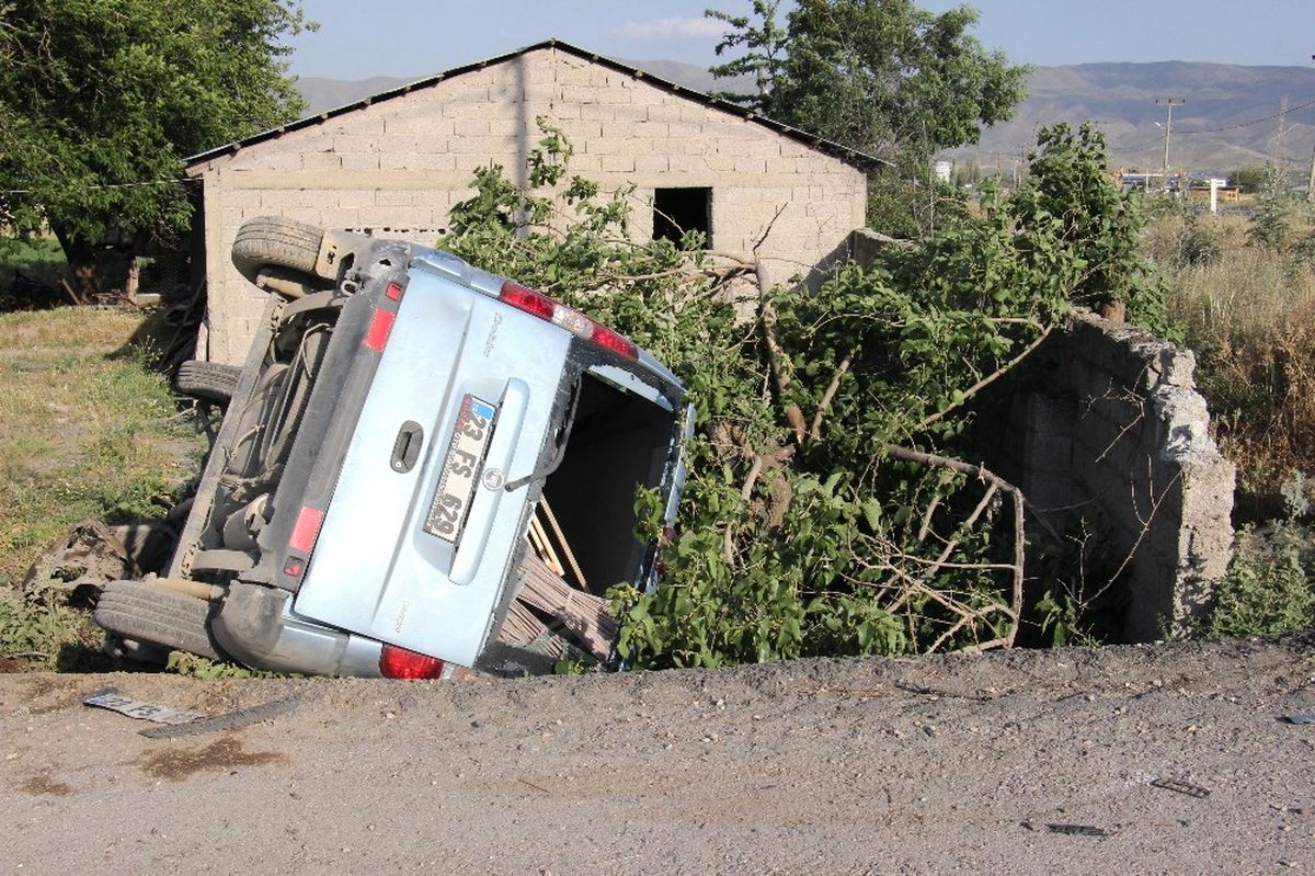 Elazığ\'da Trafik Kazası : 1 Yaralı