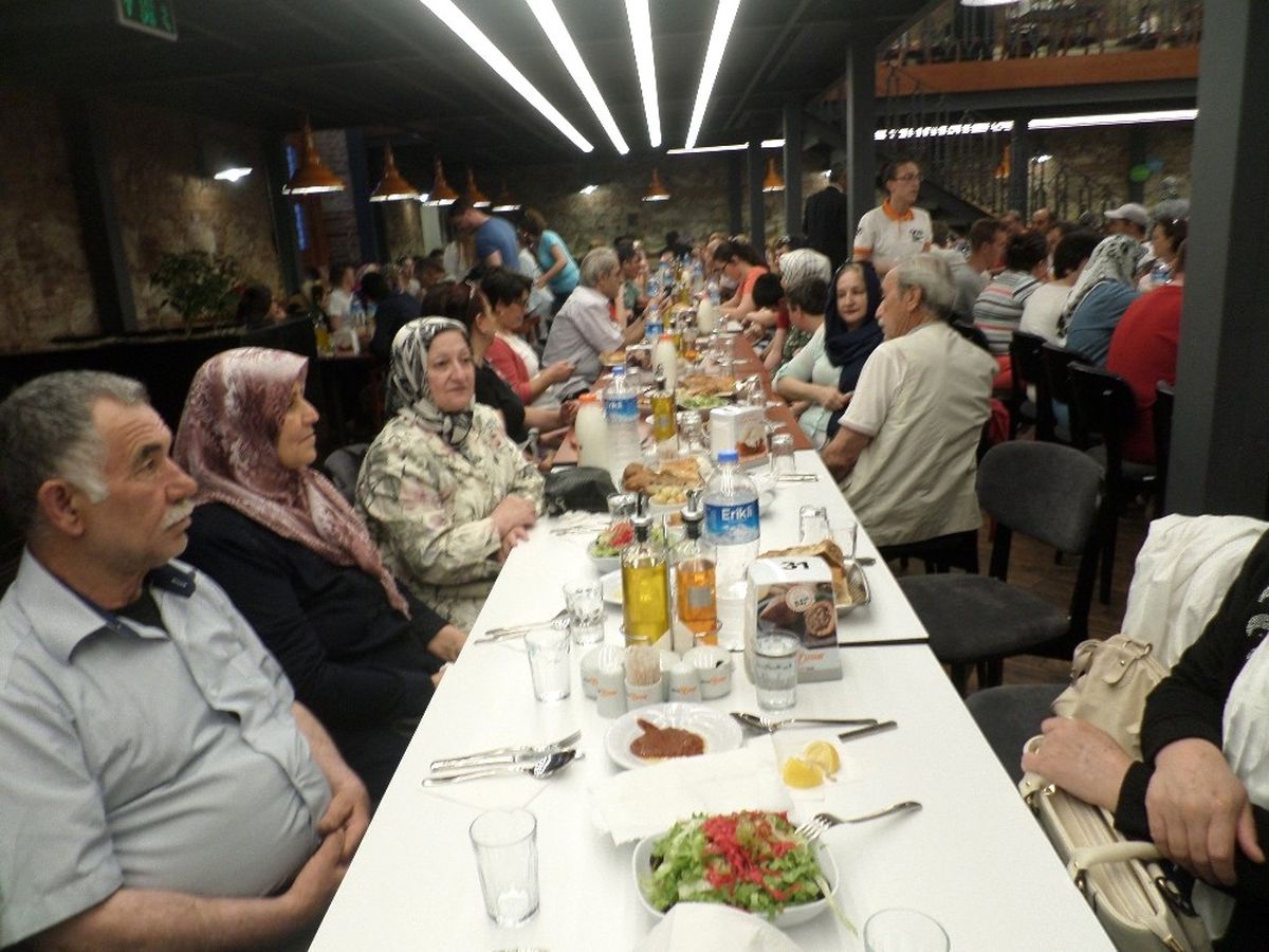 Engelliler ve Aileleri İftarda Bir Araya Geldi