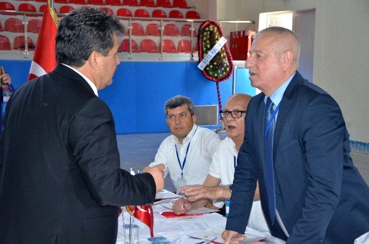 Eskişehirspor\'da Mali Kongre Ertelendi