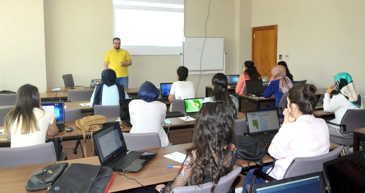 Geleceği Yazan Kadınlar Projesi"Nde Eğitimler Başladı