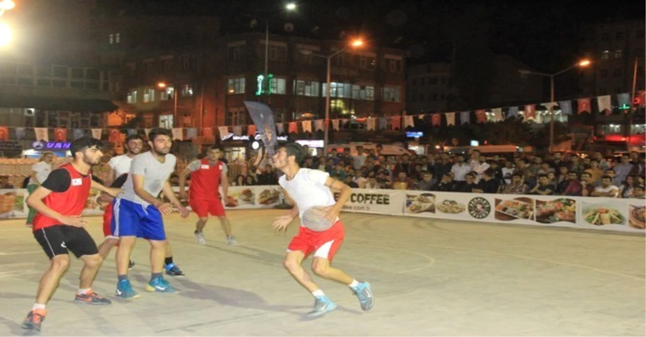Hakkari\'de Streetball 3x3 Basketbol Turnuvası Sona Erdi
