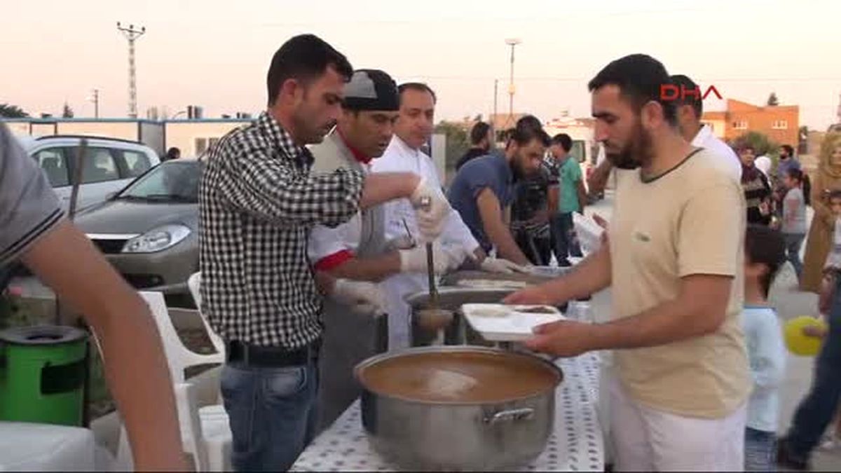 İhh\'dan Suriyeli Yetimler İçin İftar