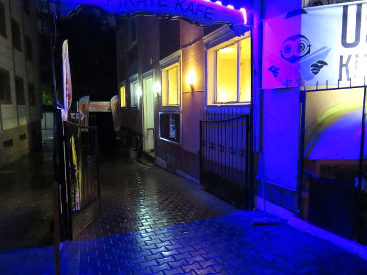 İki Partinin Üyeleri Arasında Bıçaklı Kavga: 15 Yaralı