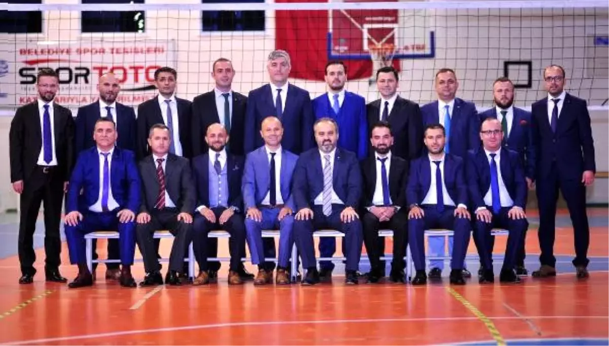 İnegöl Belediyespor\'da Başkan Alinur Aktaş Güven Tazeledi