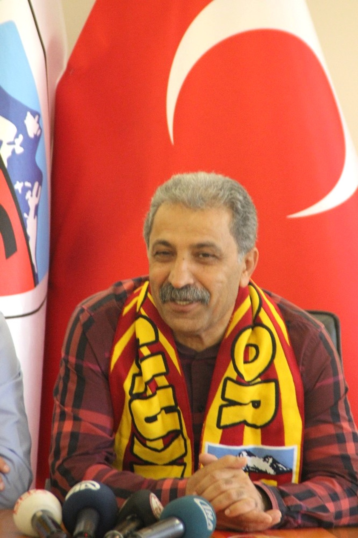 Kayserispor, Marius Sumudica ile 2 Yıllık Sözleşme İmzaladı