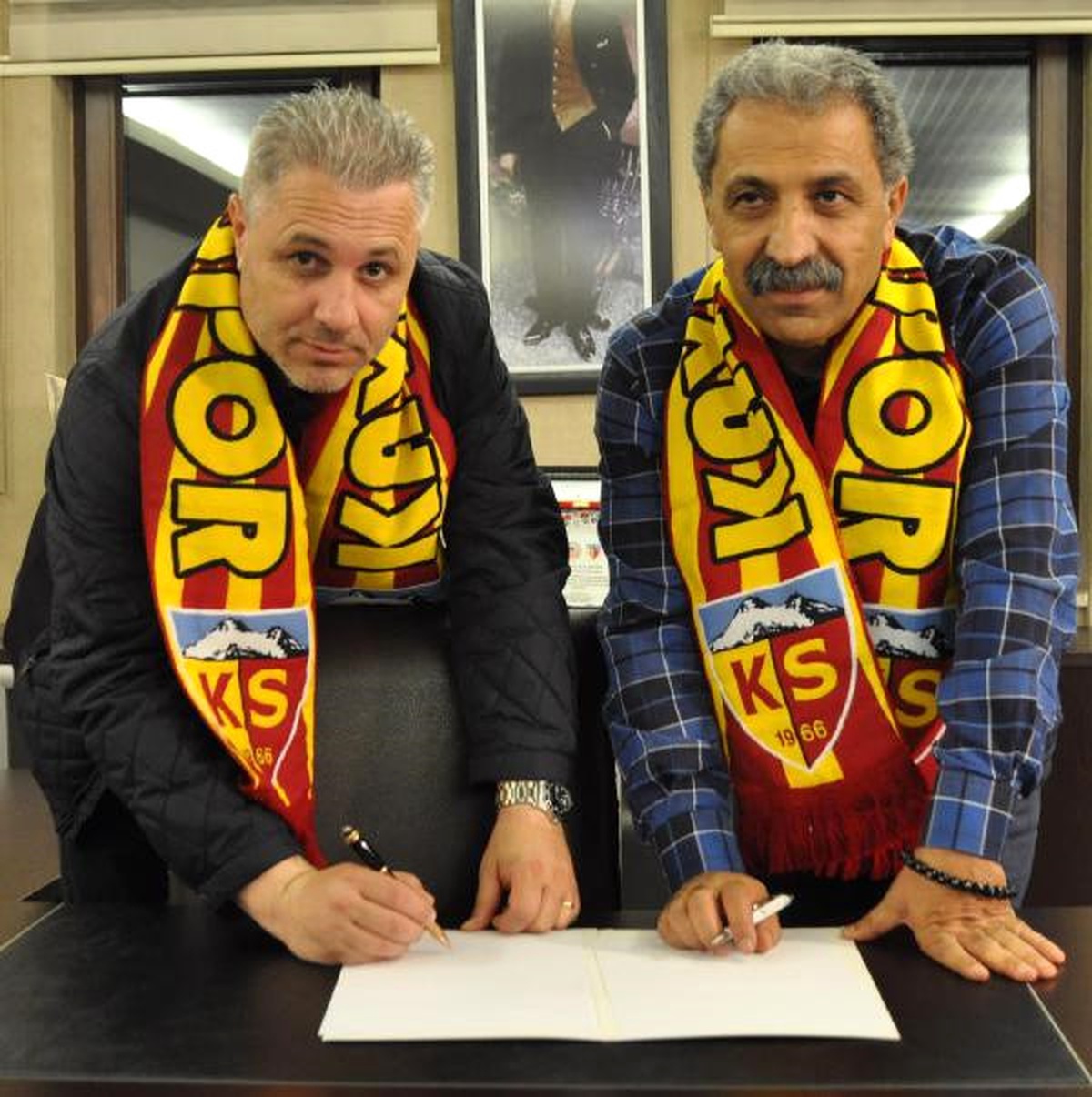 Kayserispor\'un Yeni Teknik Direktörü Rumen Sumudica