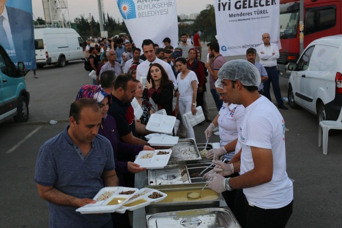 Kerkük Gönül Gecesi\'nde İlahiler Söylendi