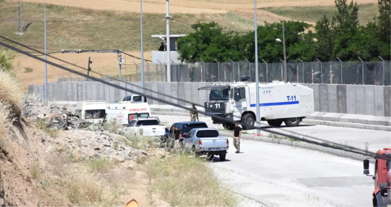 Kozluk\'ta PKK Saldırısı: 1 Öğretmen Öldü, 1 Asker Şehit Oldu (4)