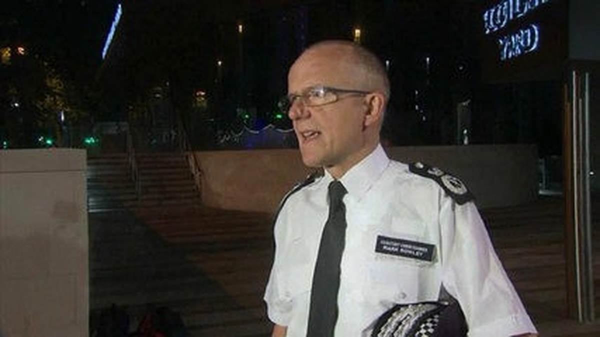 Londra Polisi Saldırı Sonrası Alarm Durumuna Geçti