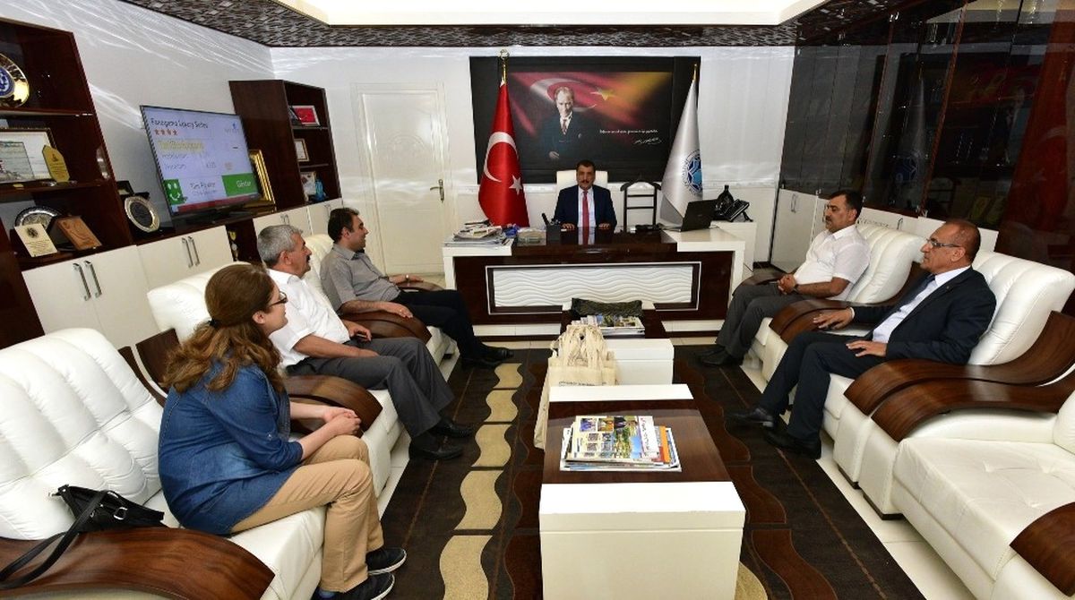 Malatya Çevre ve Şehircilik İl Müdürü Onhan, Başkan Gürkan\'ı Ziyaret Etti
