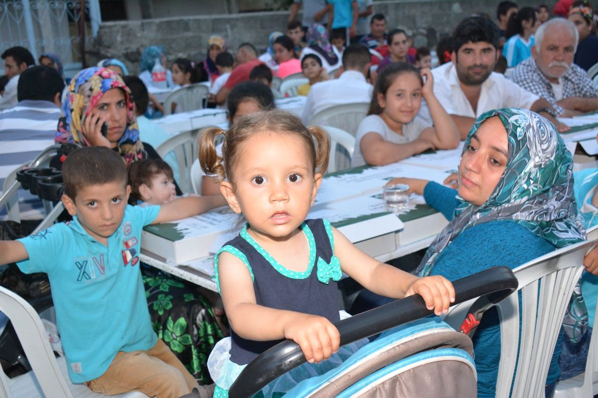 Osmaniye Belediyesi\'nin Mahalle İftarları Devam Ediyor