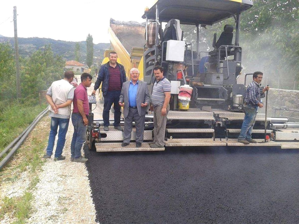 Şaphane\'de Sıcak Asfalt Çalışması