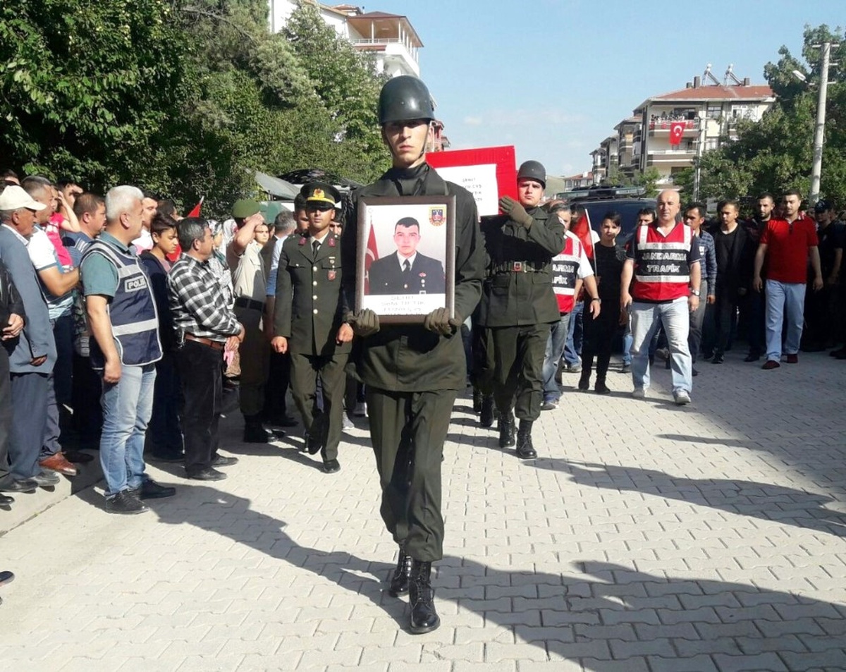 Şehit Uzman Çavuş Tiftik, Son Yolculuğuna Uğurlandı