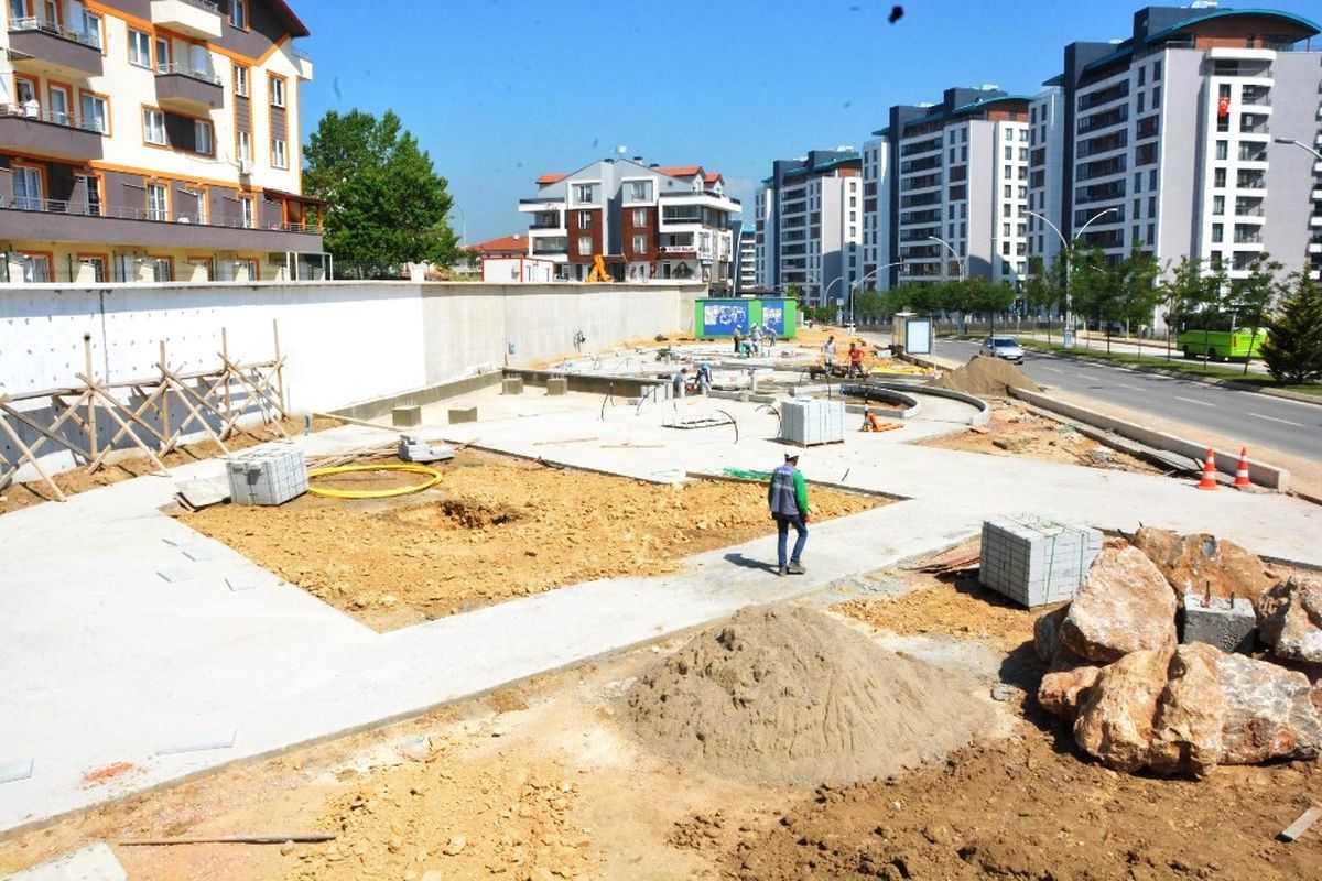 Şehitler Anıt Park\'ı 15 Temmuz\'da Bitiyor