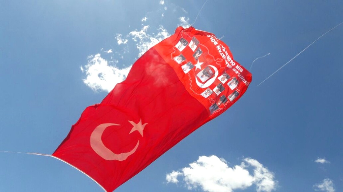 Şehitlerin Isimleri Kato\'nun Zirvesinde