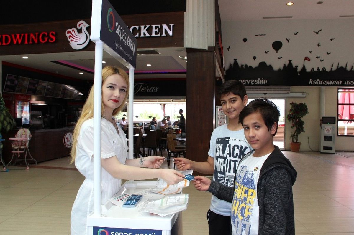Sepaş\'tan Çocuklara Karne Hediyesi