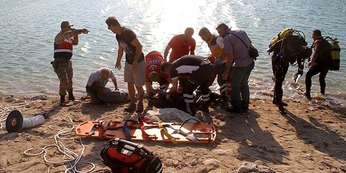 Traktörle Baraj Gölüne Düşen Kişi Boğuldu