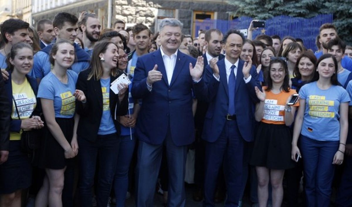 Ukrayna\'dan AB\'ye Vizesiz Seyahat Uygulaması Başlıyor