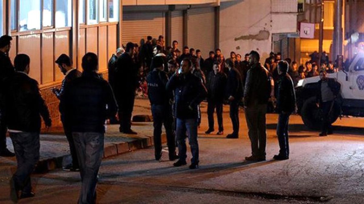 Uşak\'ta Kahvehaneye Silahlı Saldırı