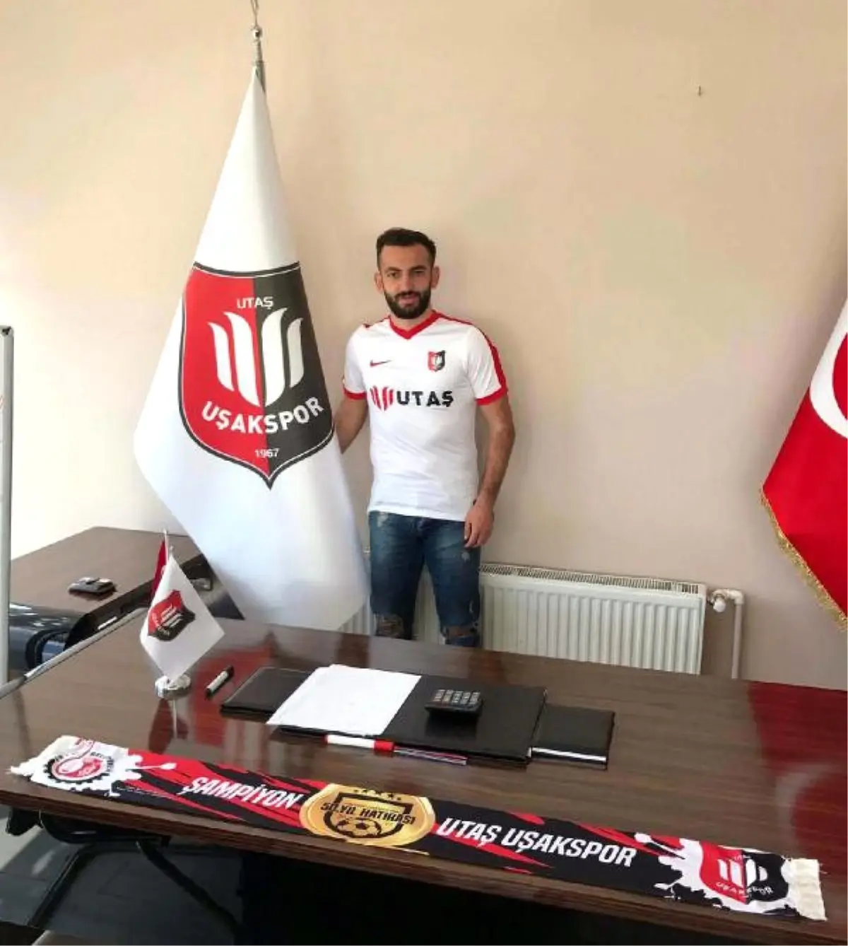 Utaş Uşakspor Özgen Erdem ile İmzaladı