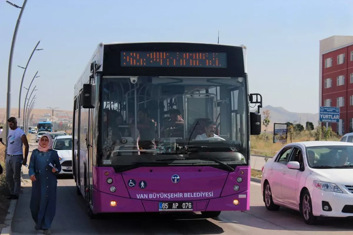 Van Büyükşehir Belediyesi Lisans Yerleştirme Sınavına (Lys) Girecekler İçin Ücretsiz Ulaşım Hizmeti...