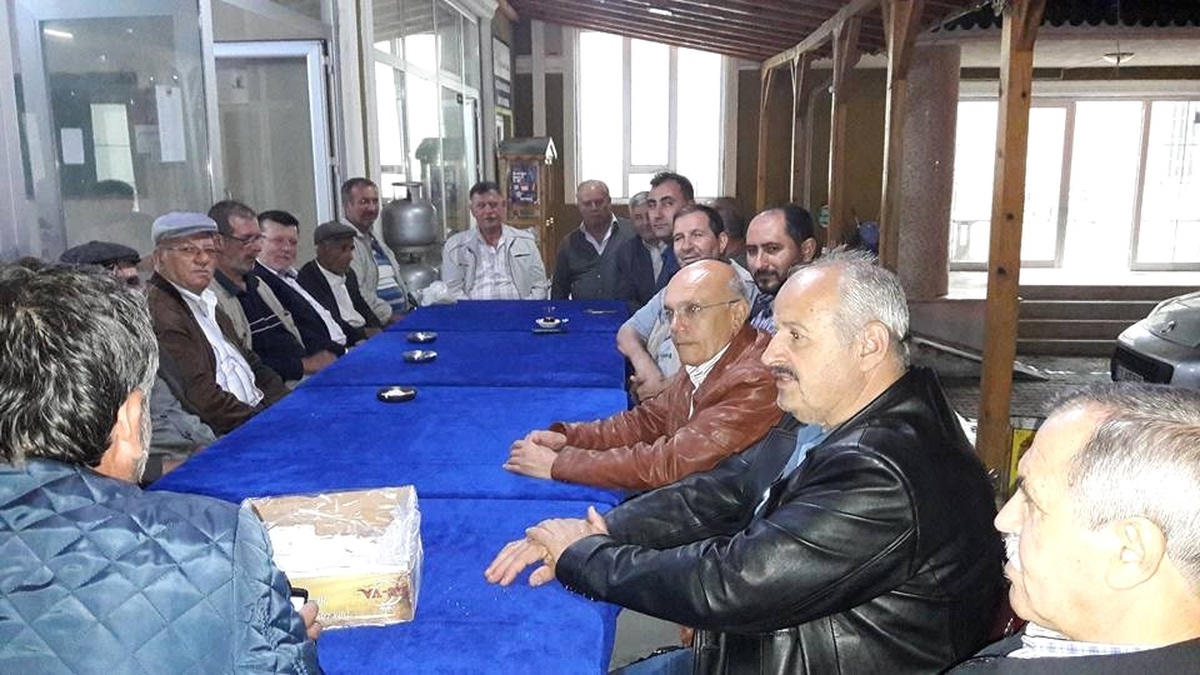 Vezirhan\'da Teravih Namazı Sonrası Çay İkramı Yapıldı
