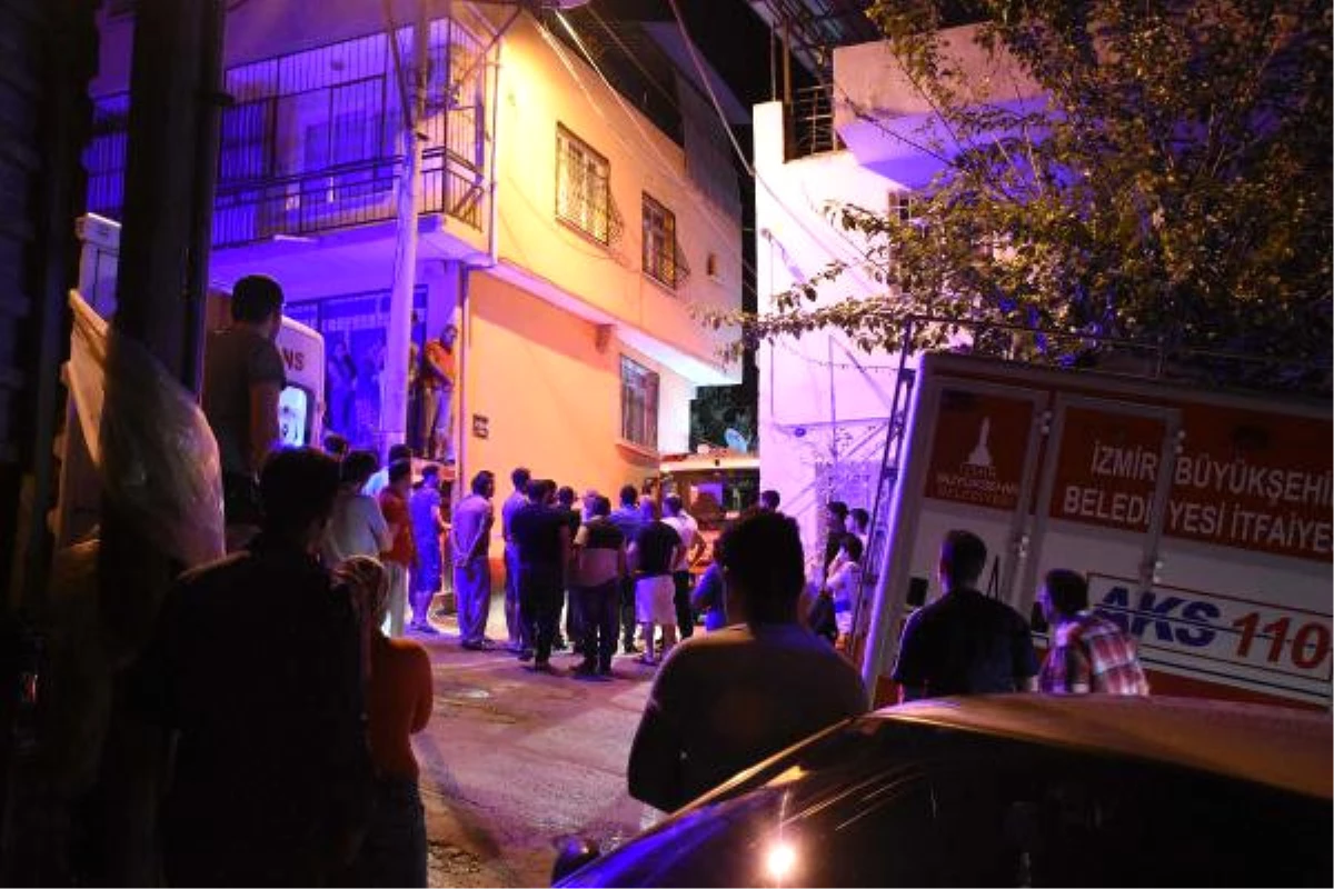İzmir\'deki Yangında Korkunç Gerçek Ortaya Çıktı: 3 Kişiyi Öldürüp Evi Ateşe Verdiler