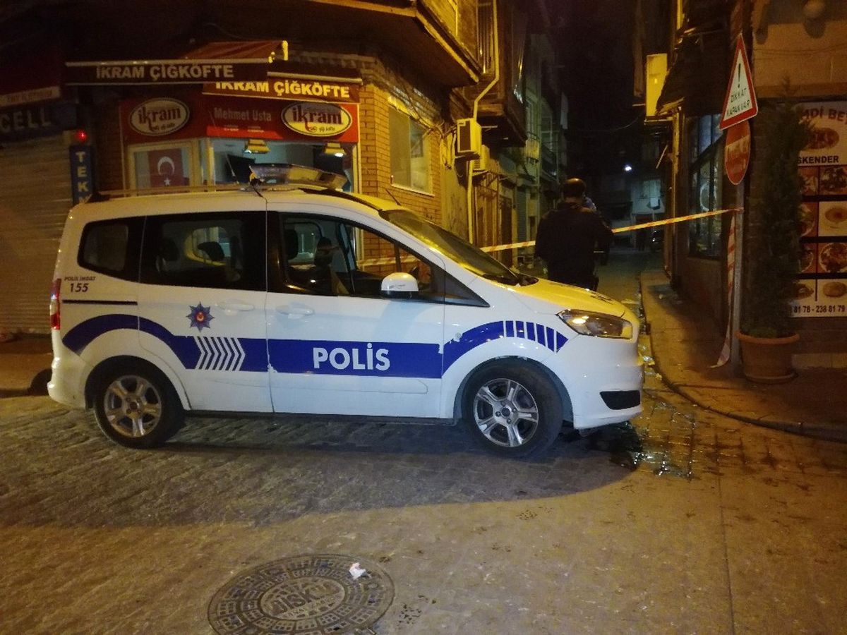 Beyoğlu\'nda Silahlı Kavga: 1 Ölü, 1 Yaralı