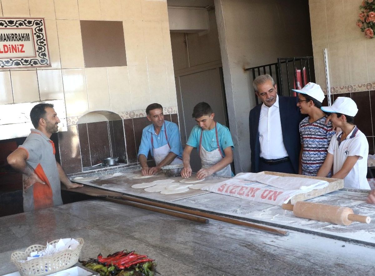 Demirkol, Devteşti\'nde Mahalle Sakinleri ile Bir Araya Geldi