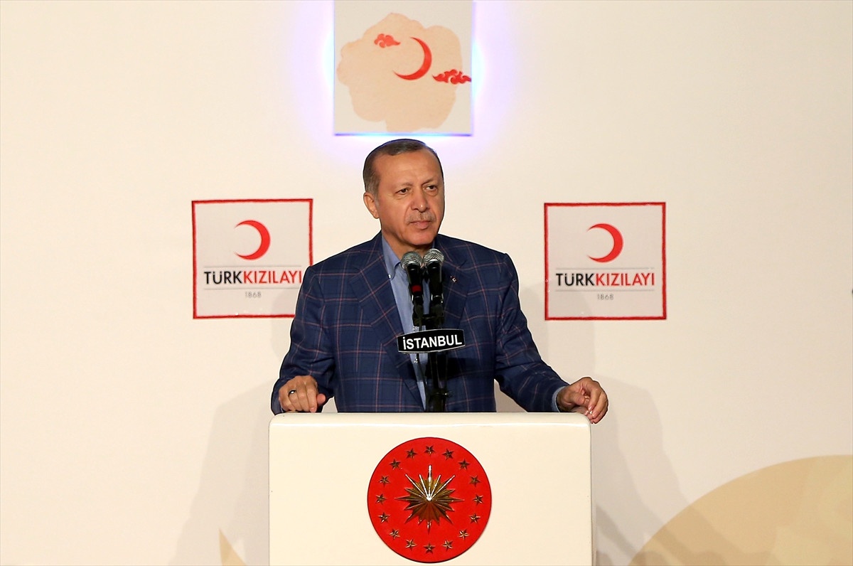Dha İstanbul - Cumhurbaşkanı Erdoğan Kızılay\'ın İftar Programında Konuştu (1)