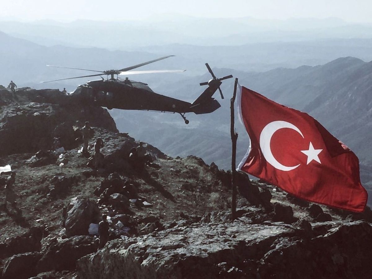 Diyarbakır\'da \'Bayrak 54\' Operasyonu Sürüyor