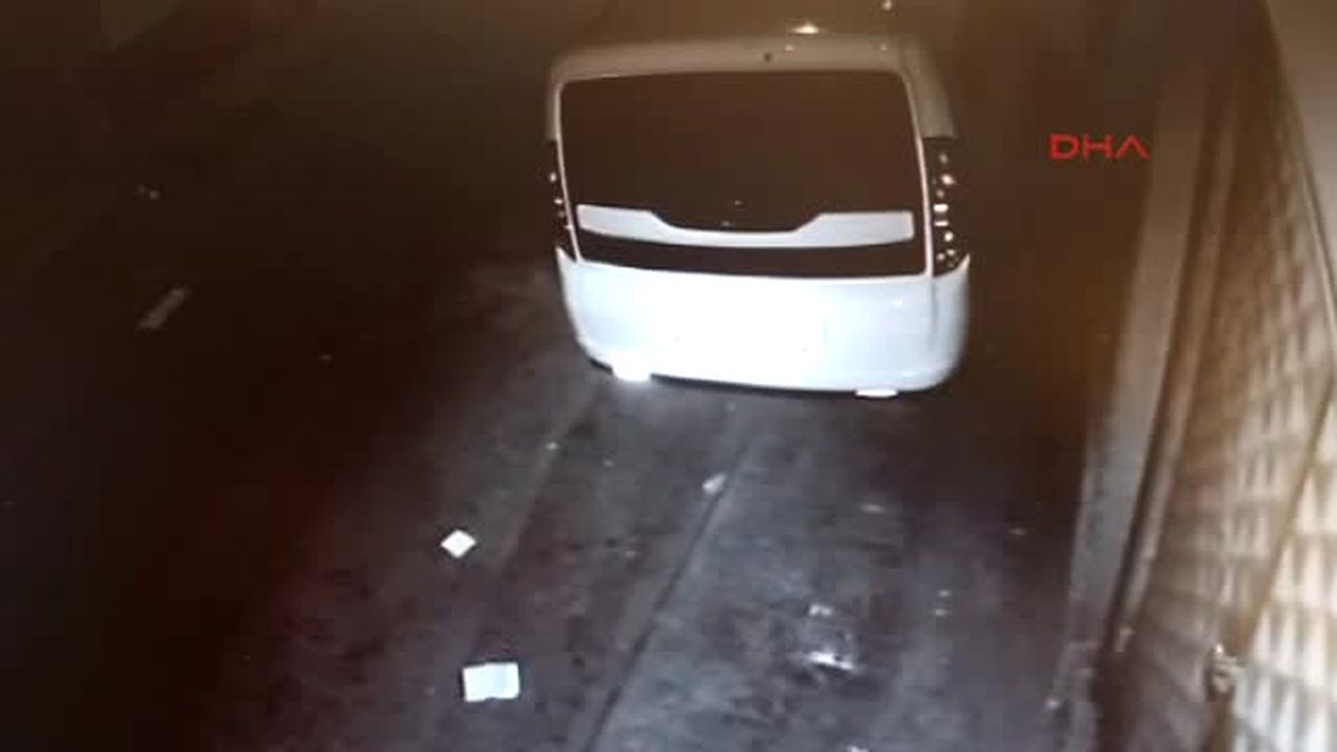 (Ek Görüntülerle) Beyoğlu\'ndaki Silahlı Kavga 1 Ölü, 1 Yaralı